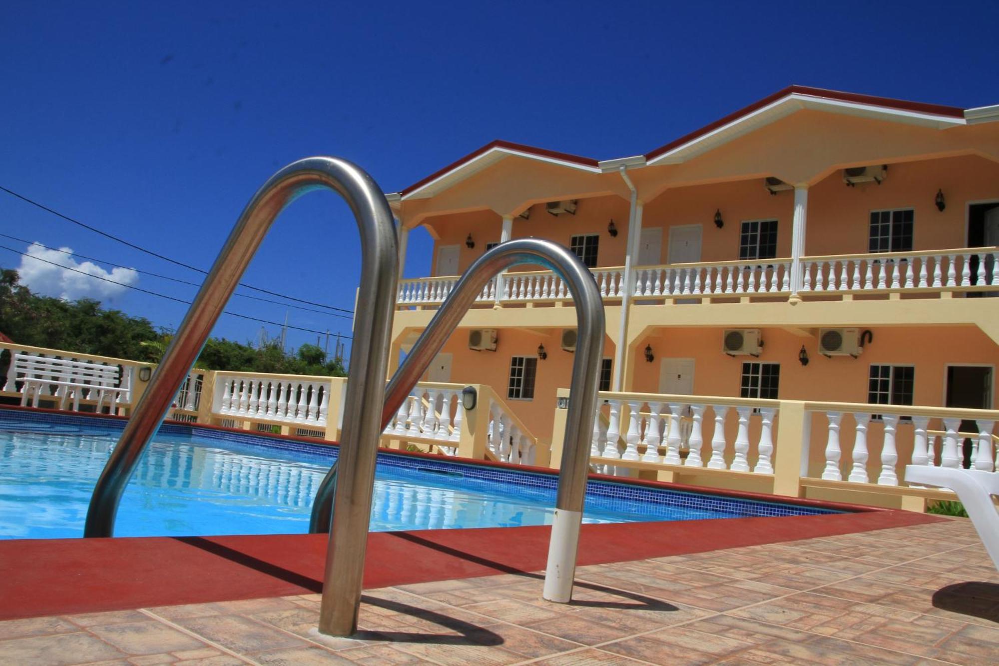 Yacht View Apartments True Blue Экстерьер фото